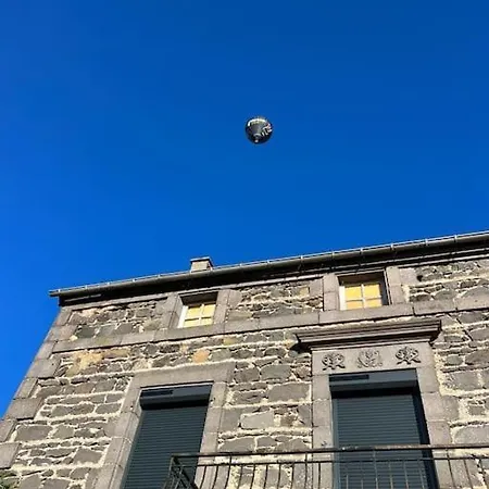 Maison Dans Le Parc Des Volcans